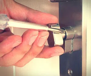 community Locksmith Store Perris, CA 951-729-4375 - lock-locksmiths